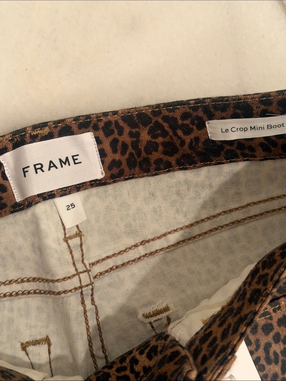 NWT Frame Denim Leopard Le Crop Mini Boot MidRise Jeans Size 25 - Picture 6 of 9
